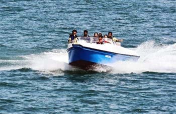 Andaman Lagoons - Popular Water Sports Activity or Adventure Activity Speed Boat Ride at Corbyn's Cove Beach, Rajiv Gandhi Water Sports Complex or Andaman Water Sports Complex and North Bay or Coral Island at Port Blair, Bharatpur Beach at Neil Island in Andaman Islands